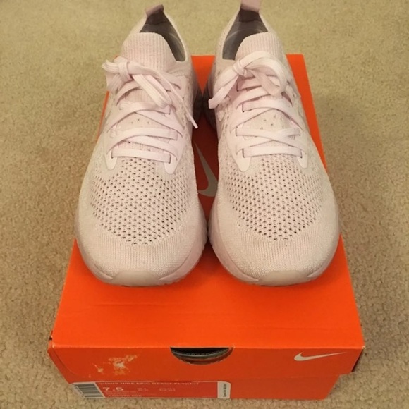 $188 Rare Nike Pearl Pink Epic React - Picture 3 of 7